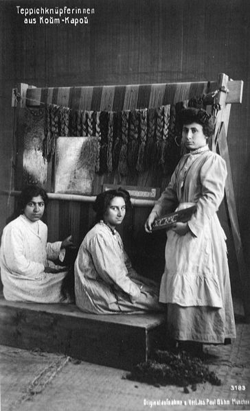 Armenian Carpet Weavers in Koum Kapi, Istanbul. 1910 